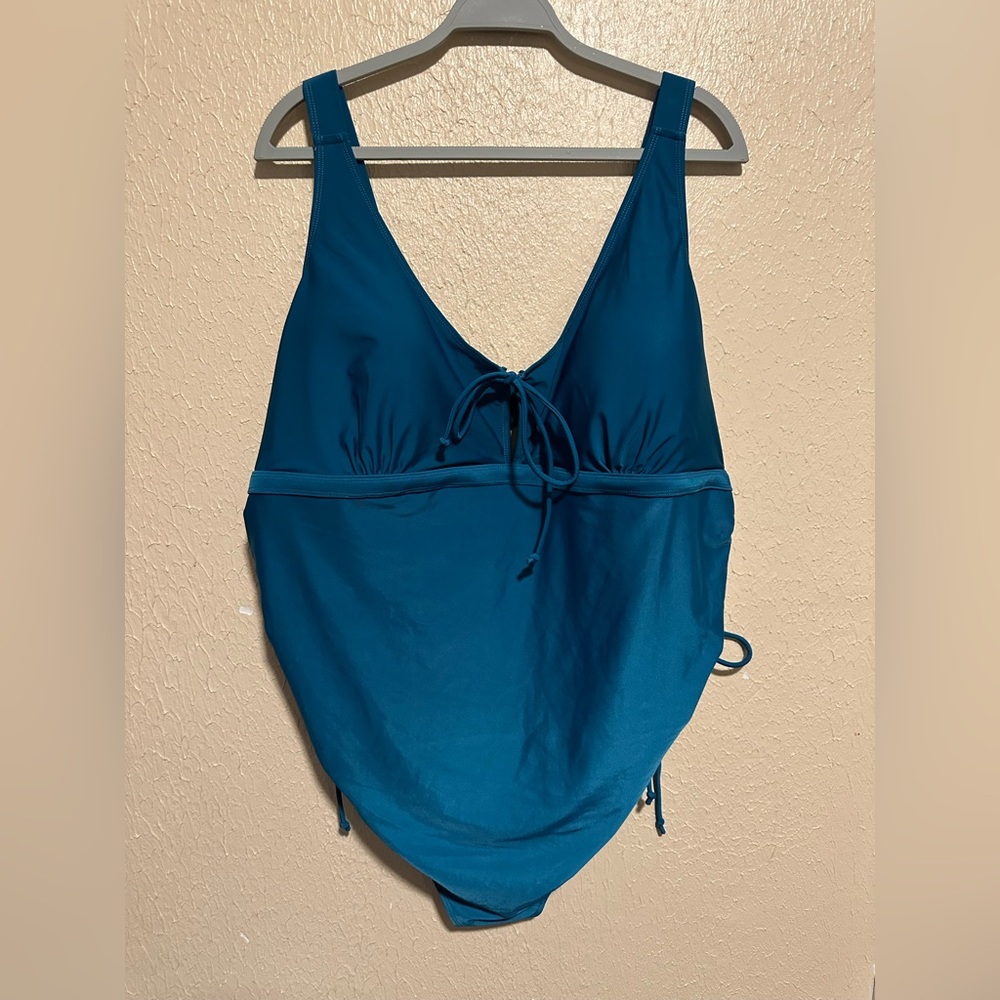 Snag Curve Swimsuit Size G (26) Ruched Sides Plus‎ Size New